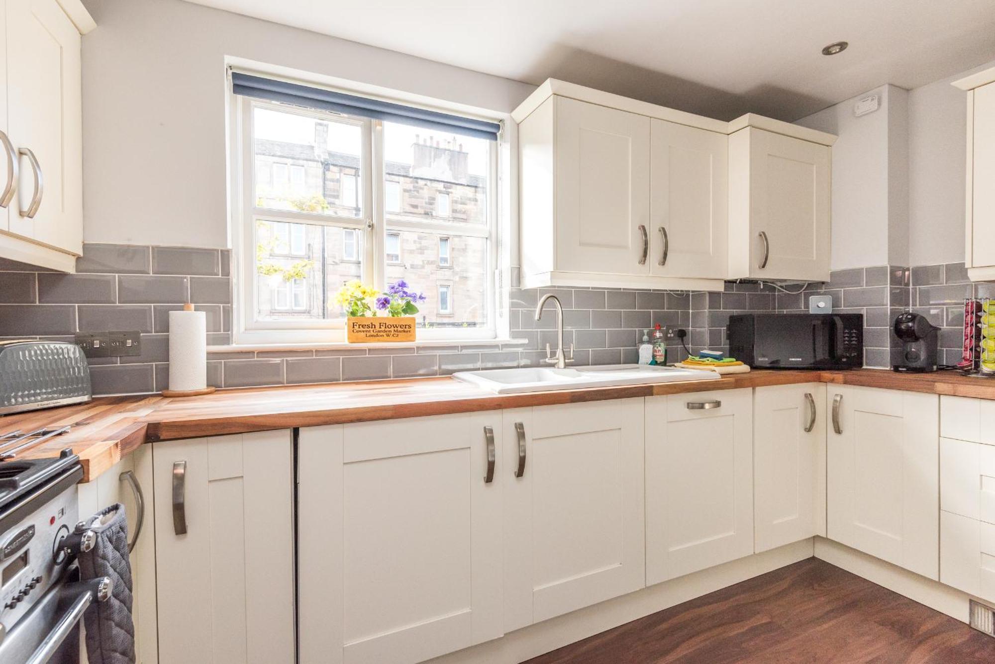 Roseburn Apartment, Edinburgh - 2 Bedrooms, Free Parking Екстериор снимка