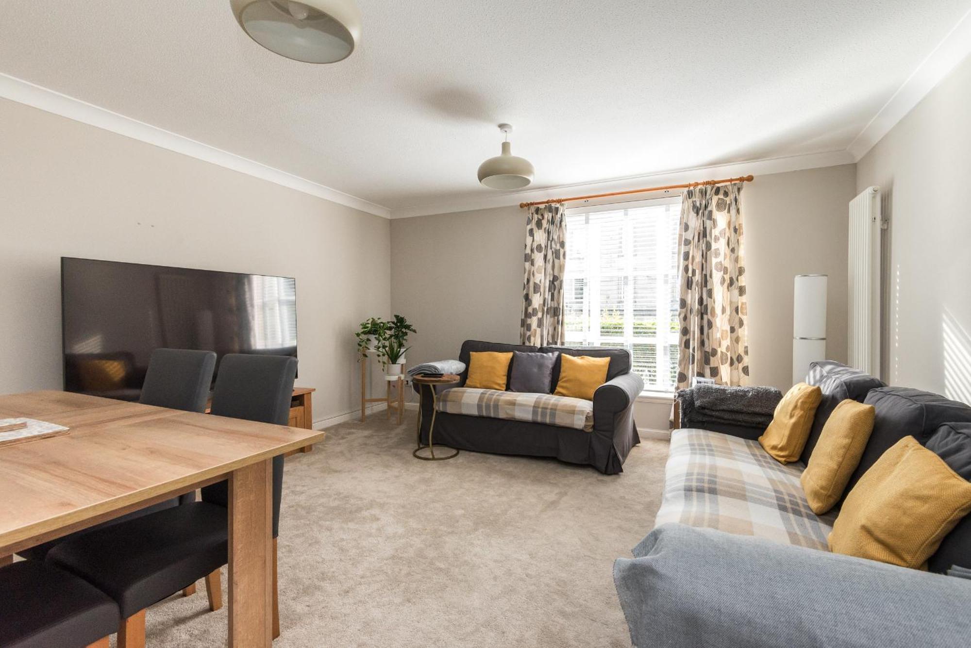 Roseburn Apartment, Edinburgh - 2 Bedrooms, Free Parking Екстериор снимка