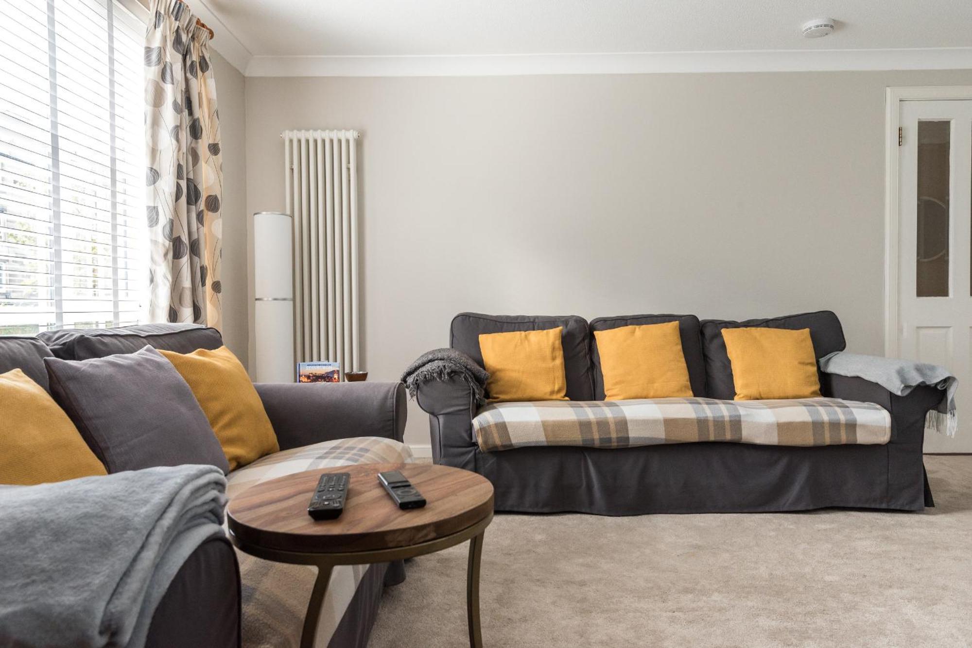 Roseburn Apartment, Edinburgh - 2 Bedrooms, Free Parking Екстериор снимка