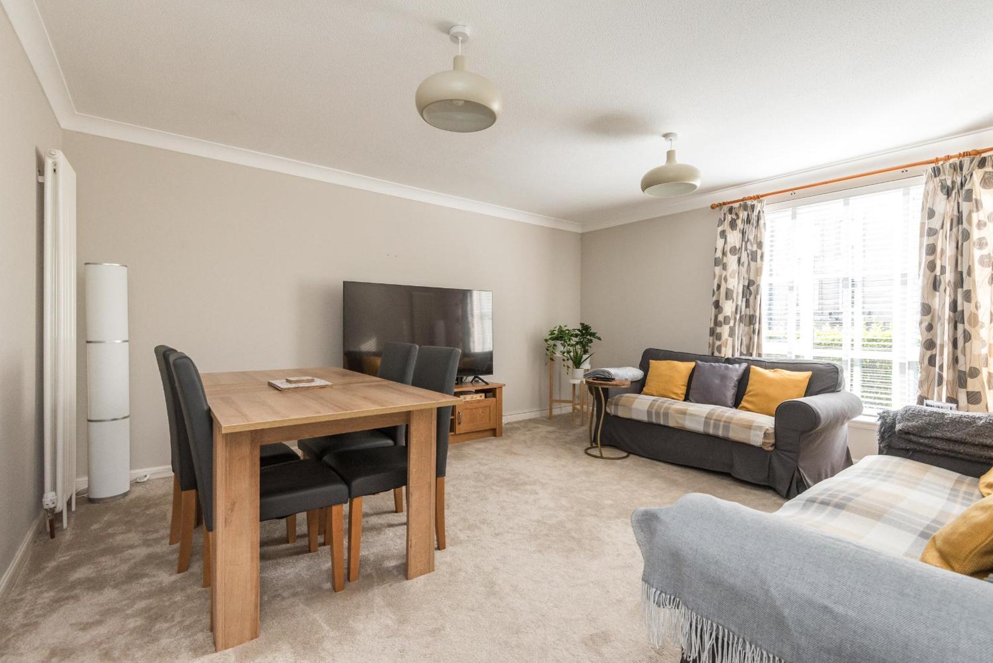 Roseburn Apartment, Edinburgh - 2 Bedrooms, Free Parking Екстериор снимка