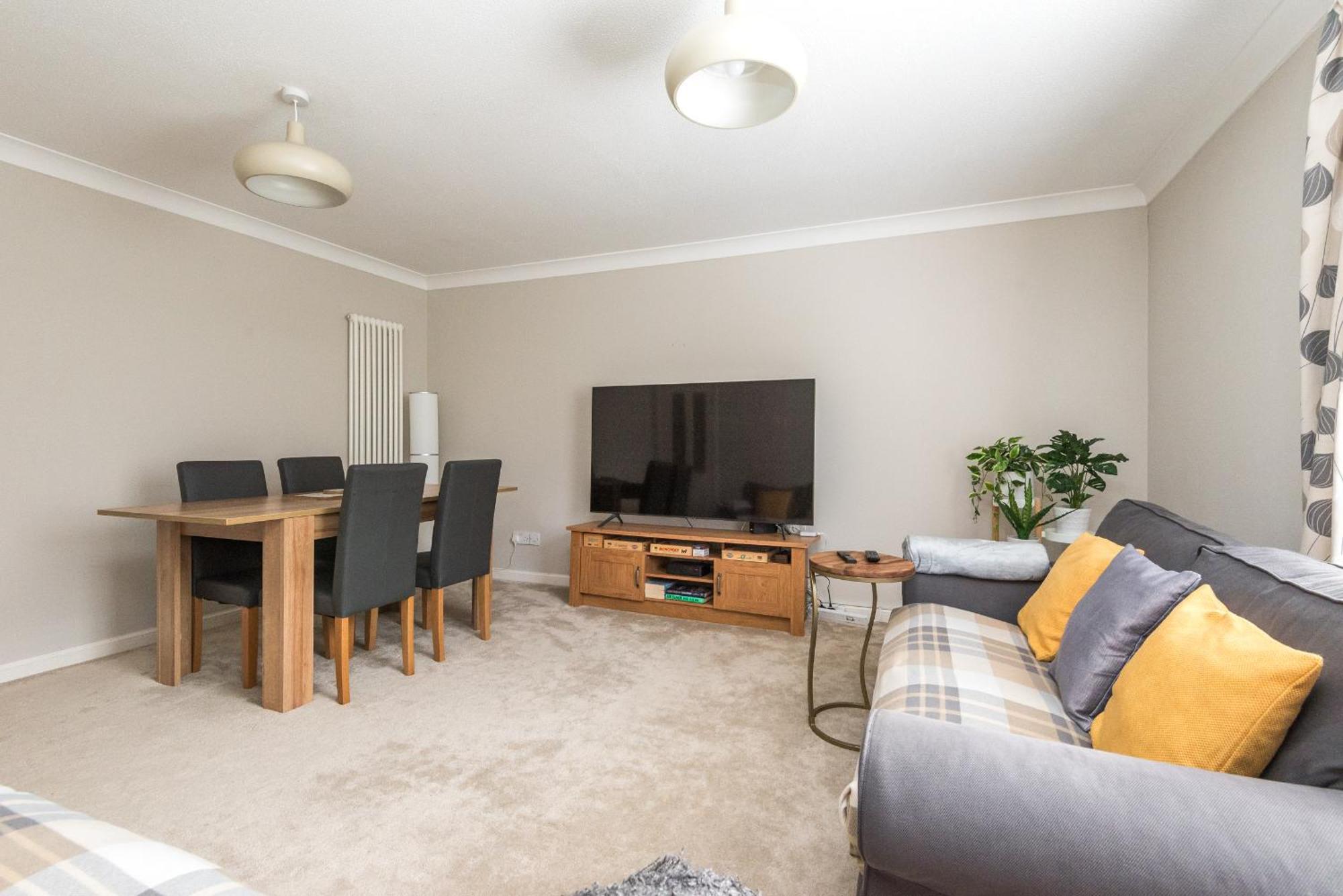 Roseburn Apartment, Edinburgh - 2 Bedrooms, Free Parking Екстериор снимка